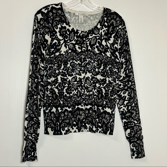 Whimsigoth Baroque Scroll Floral Lace Look Cardigan Sweater Crystal Buttons M - Picture 2 of 4